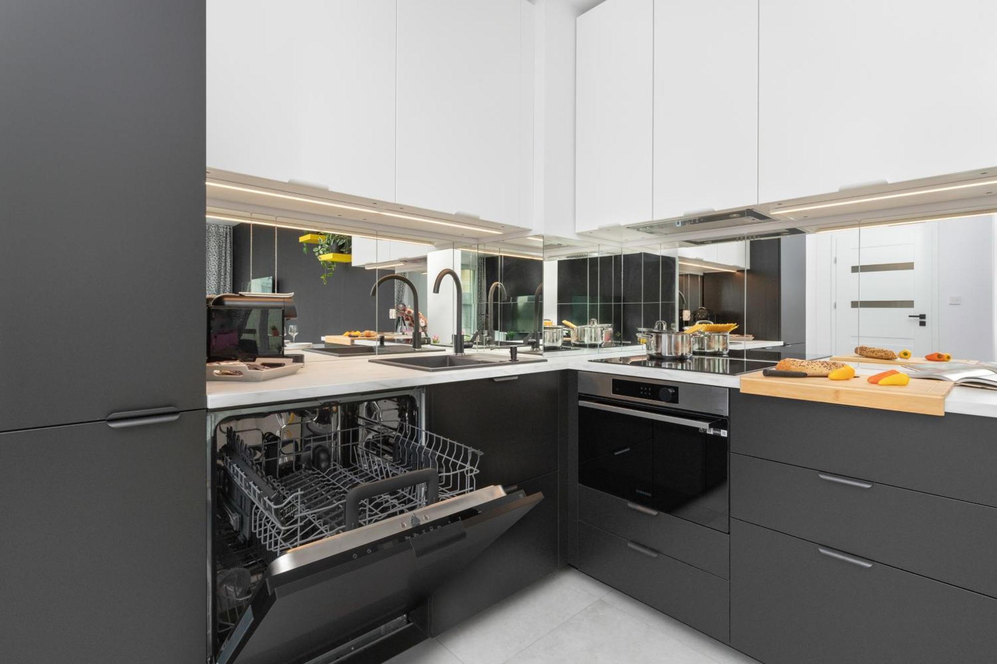 Apartment Sea And Stadium In Good Design With Parking & Garden By Rent Like Gdansk